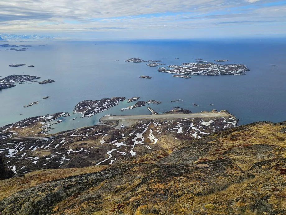 Flughafen Sisimiut, Blick vom Palasip Qaqqaa