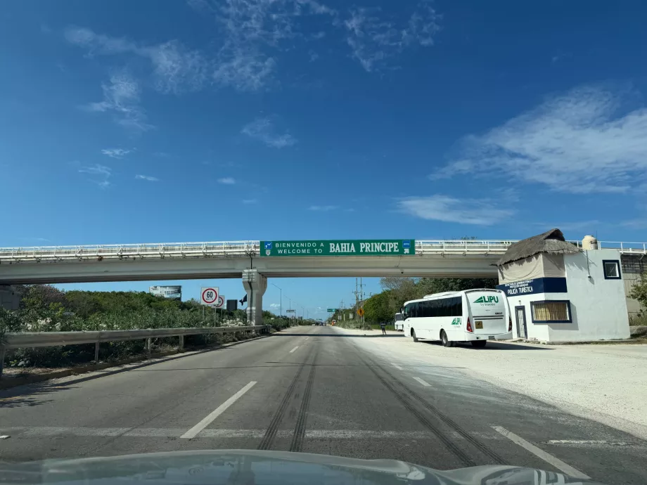 Die Autobahn zwischen Cancún und Tulum