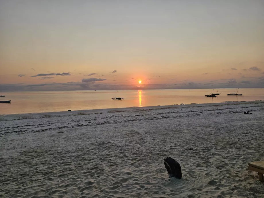 Sonnenaufgang in Jambiani