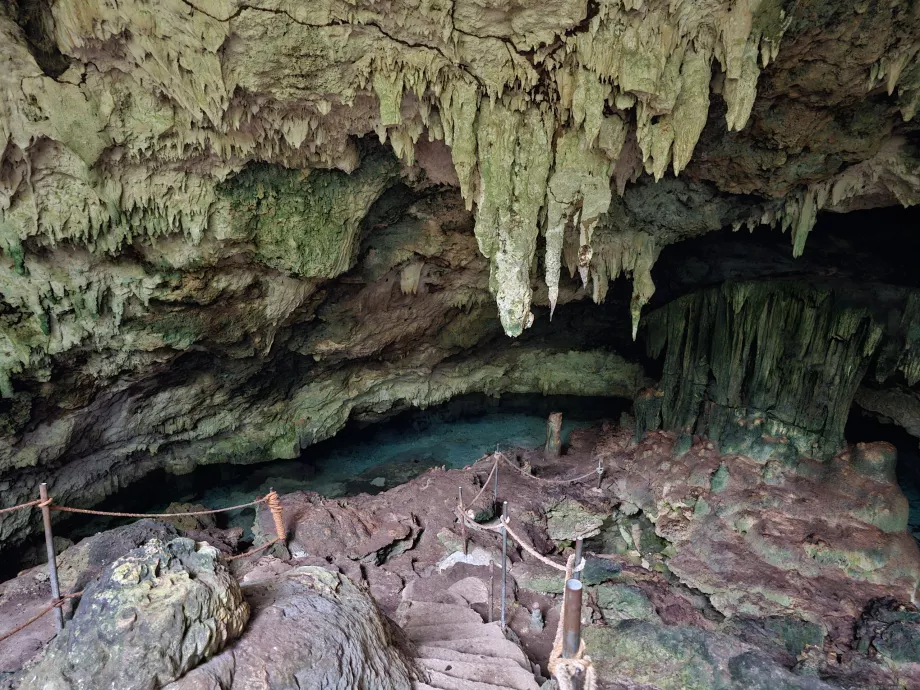 Kuza-Höhle