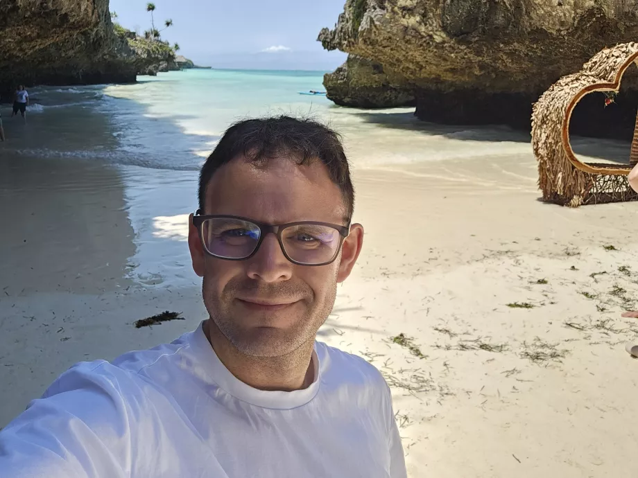 Ich am Strand von Mtende