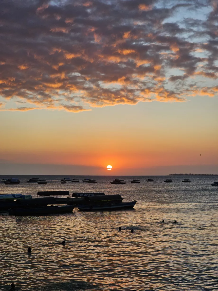 Sonnenuntergang von der Forodhani-Promenade
