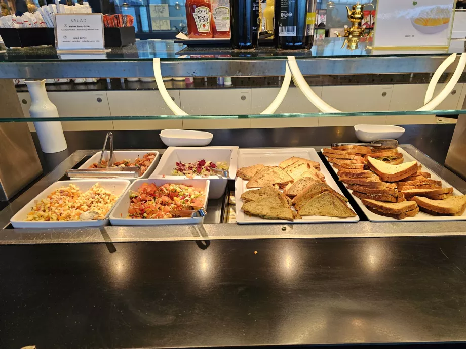 Salate und Sandwiches