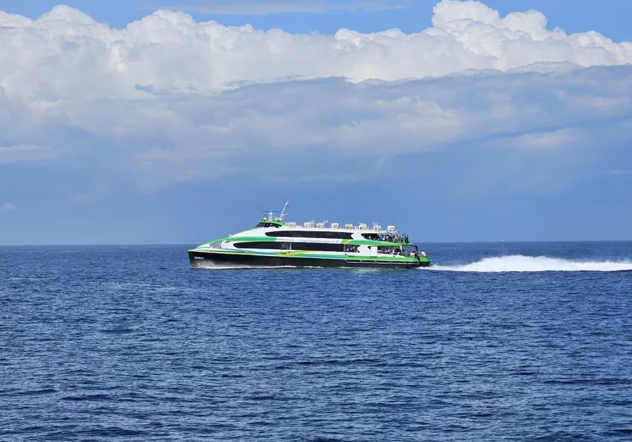 ZanFast Ferries' Schiff