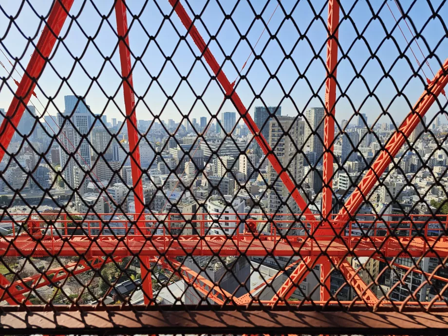 Die Treppe hinaufgehen