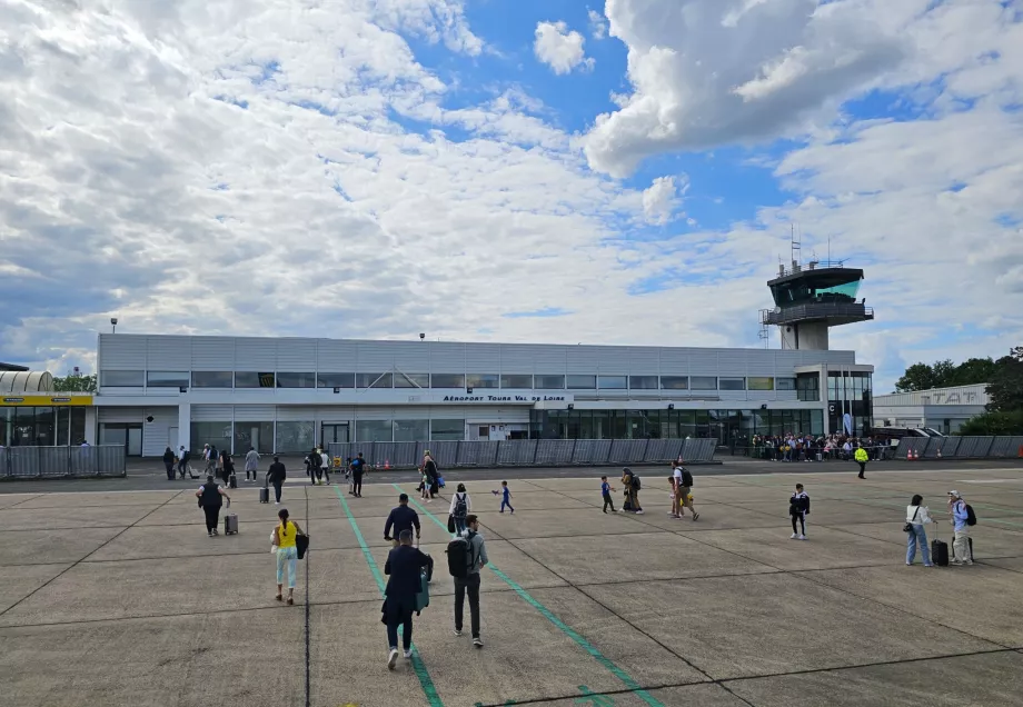 Ankunft am Flughafen Tours
