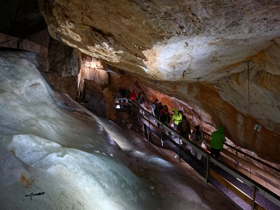 Eishöhle