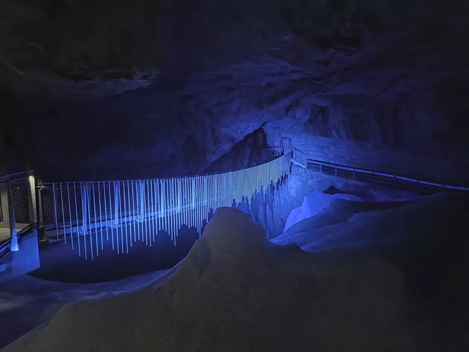 Eishöhle