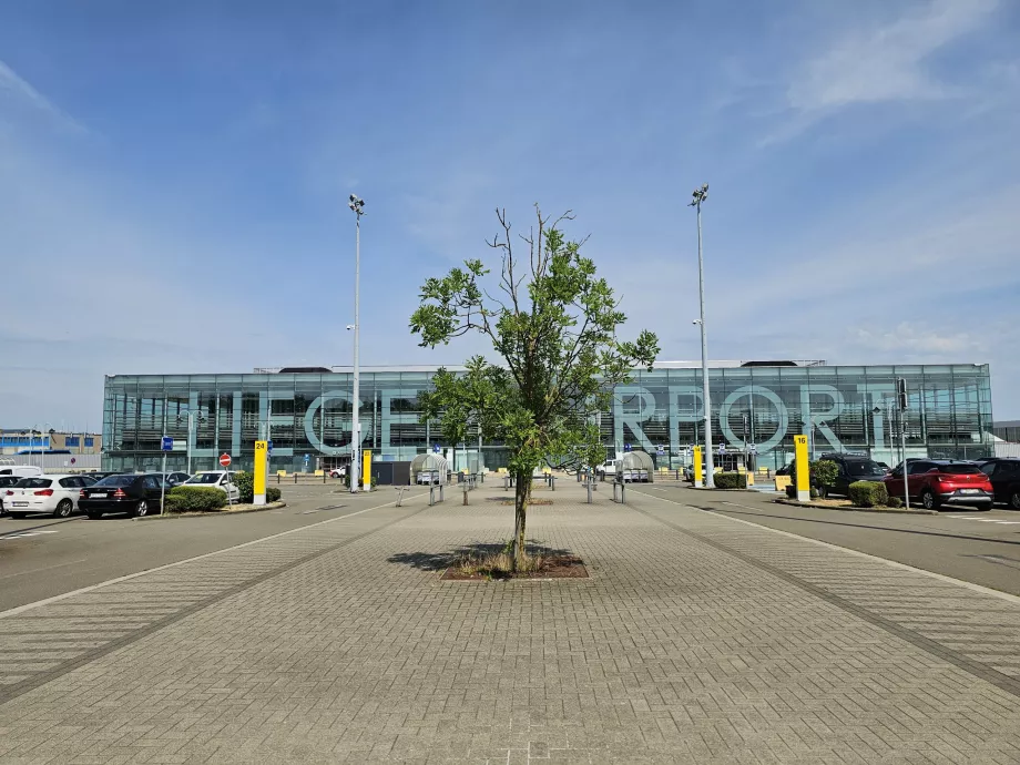 LGG Flughafen Terminal