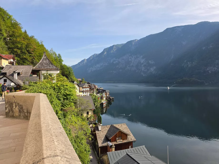 Blick auf den See von der katholischen Kirche aus