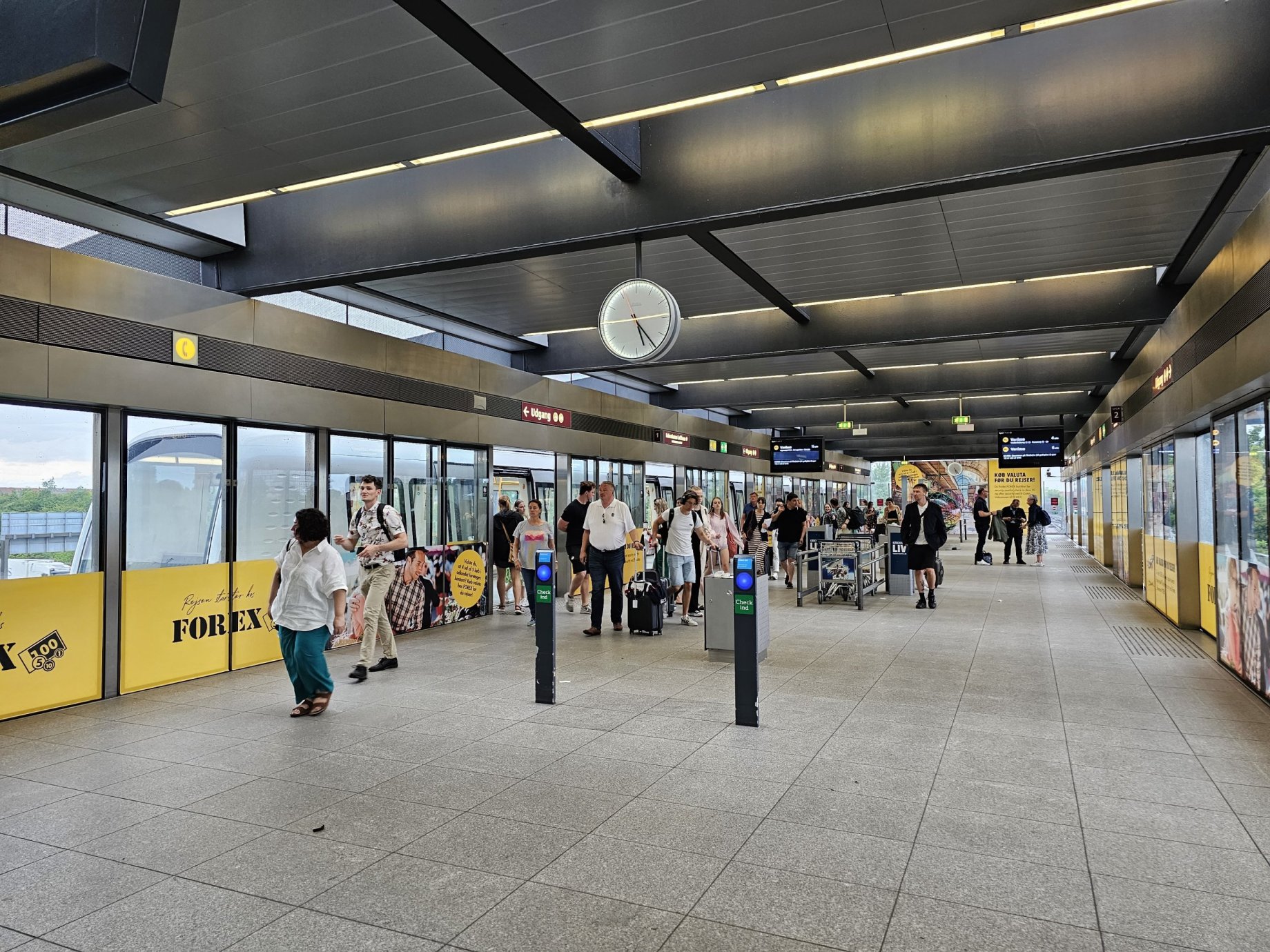 Wie Komme Ich Vom Flughafen Kopenhagen In Die Stadt www.cestee.de
