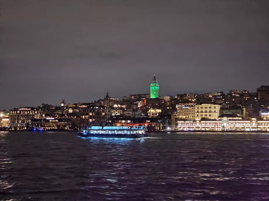 Nachtfahrt mit der Fähre