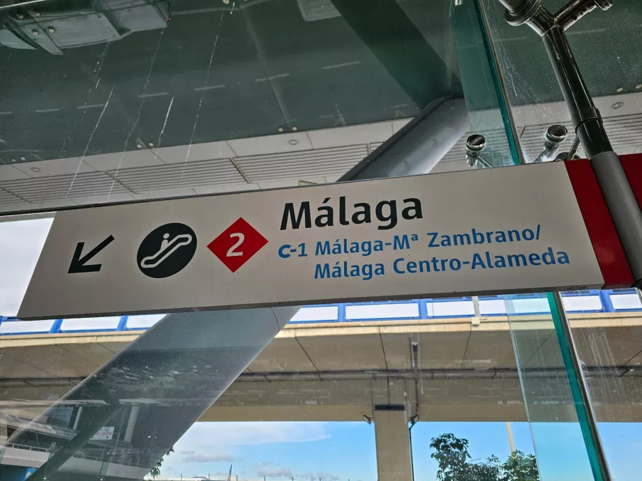 Bahnsteig 2, Richtung Stadtzentrum von Málaga