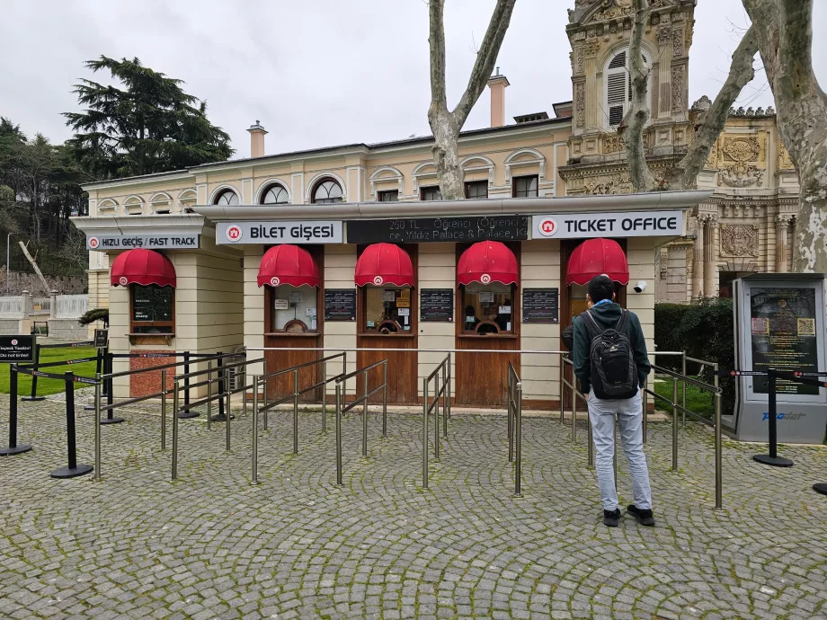 Haupteingang Dolmabahce-Palast