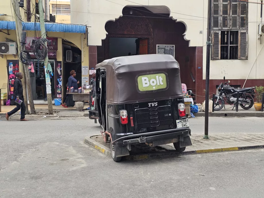 Bolzen-Tuk-Tuk