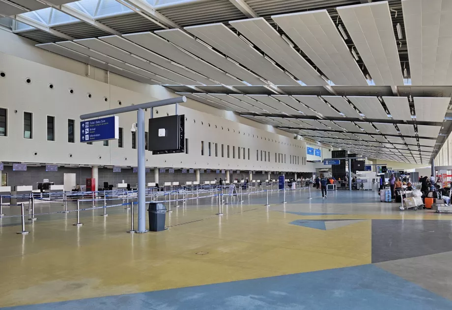 Terminal 3, Check-in-Schalter