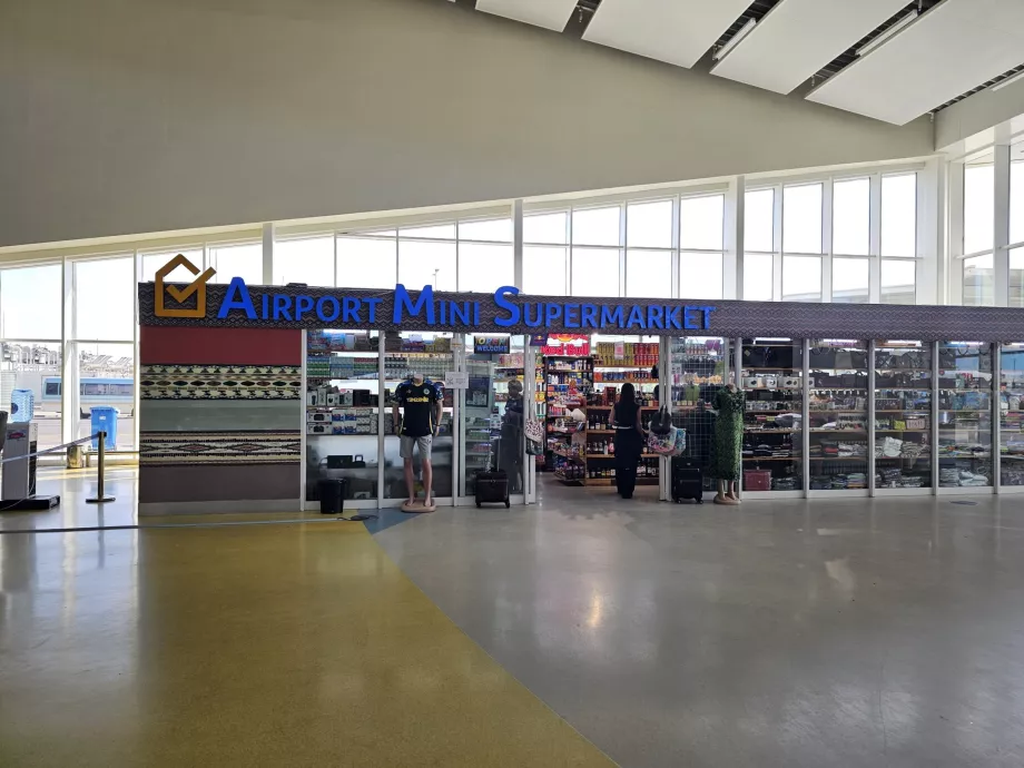 Minimarkt, öffentlicher Bereich, Terminal 3