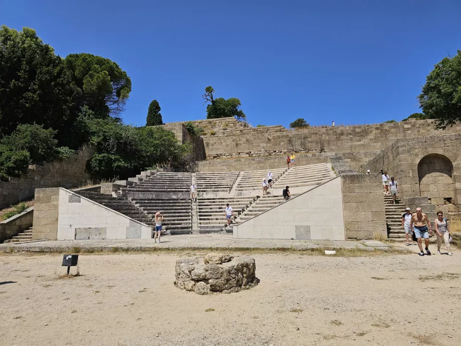 Akropolis von Rhodos, Amphitheater