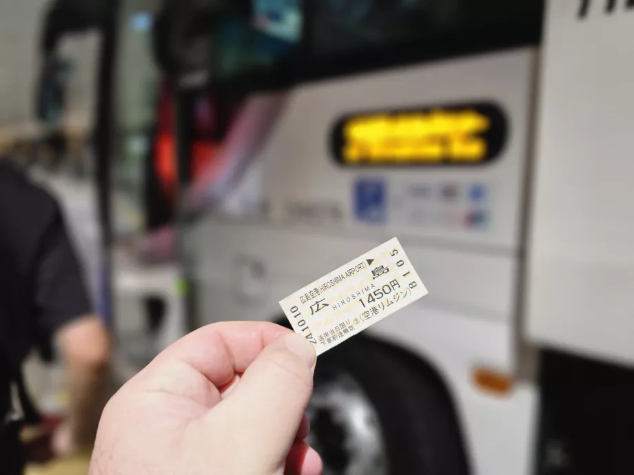 Busticket vom Flughafen ins Stadtzentrum von Hiroshima