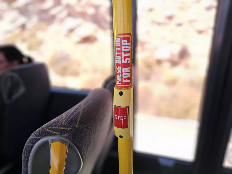 Stopptaste in KTEL-Bussen