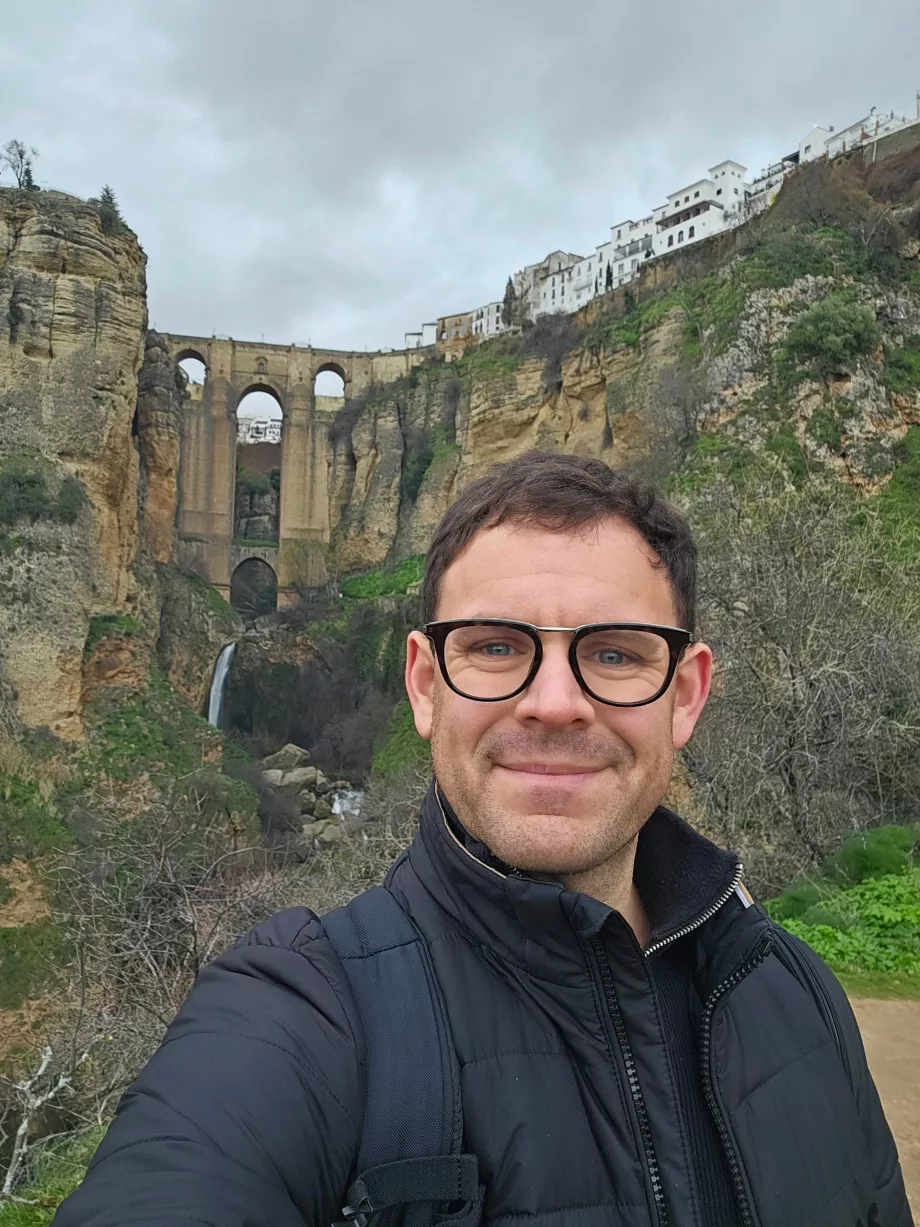Ich am Aussichtspunkt „Mirador Puente Nuevo“