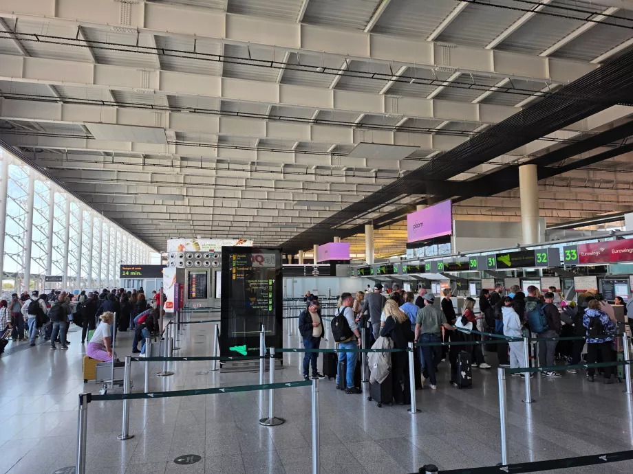 Check-in-Schalter, Terminal A