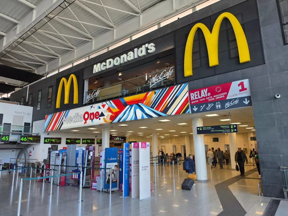 McDonald's, Terminal A, Abflüge (öffentlicher Bereich)