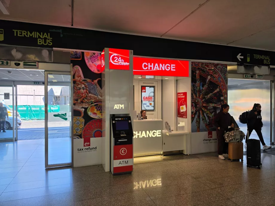 Währungsumtausch im Terminal A