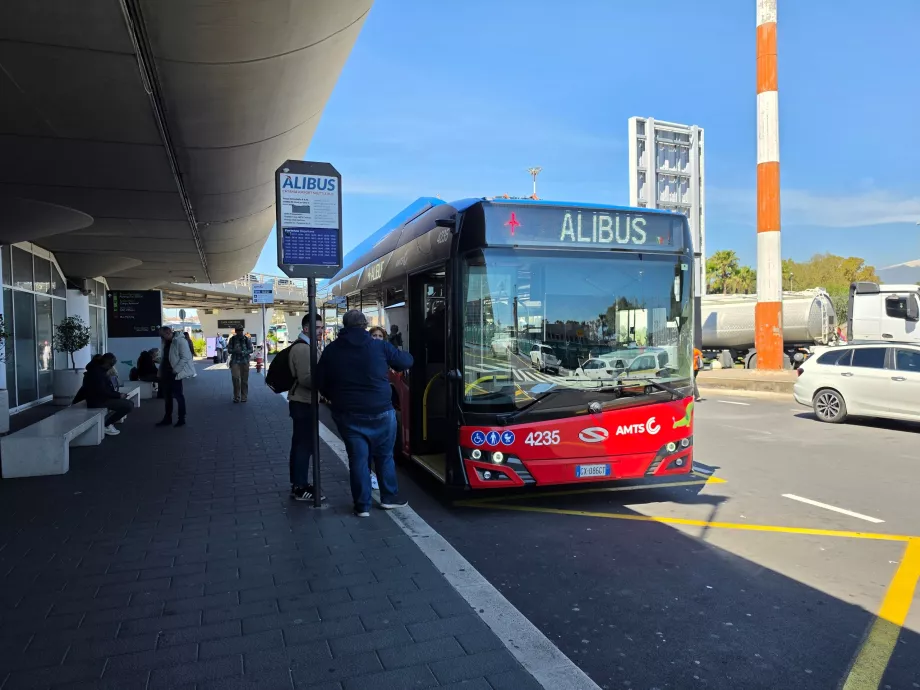 Alibus ins Zentrum von Catania