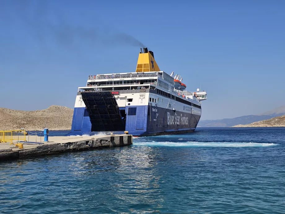 Schiff Blue Star Ferries