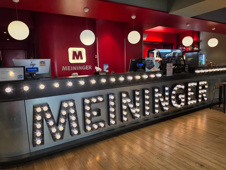 Hotel Meininger-Empfang