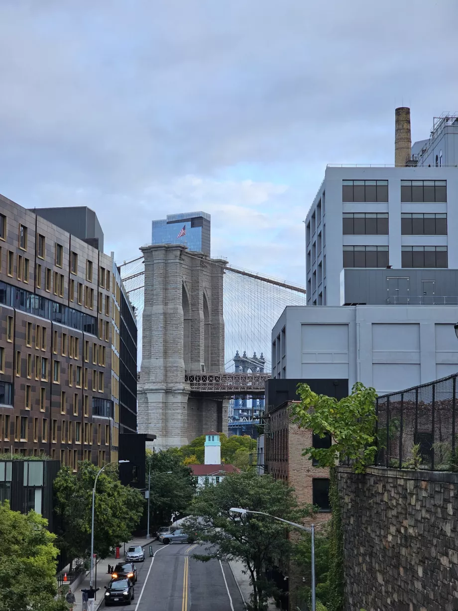 Brooklyn- und Manhattan-Brücken