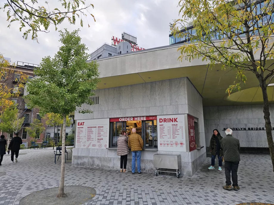 Erfrischungen im Brooklyn Bridge Park