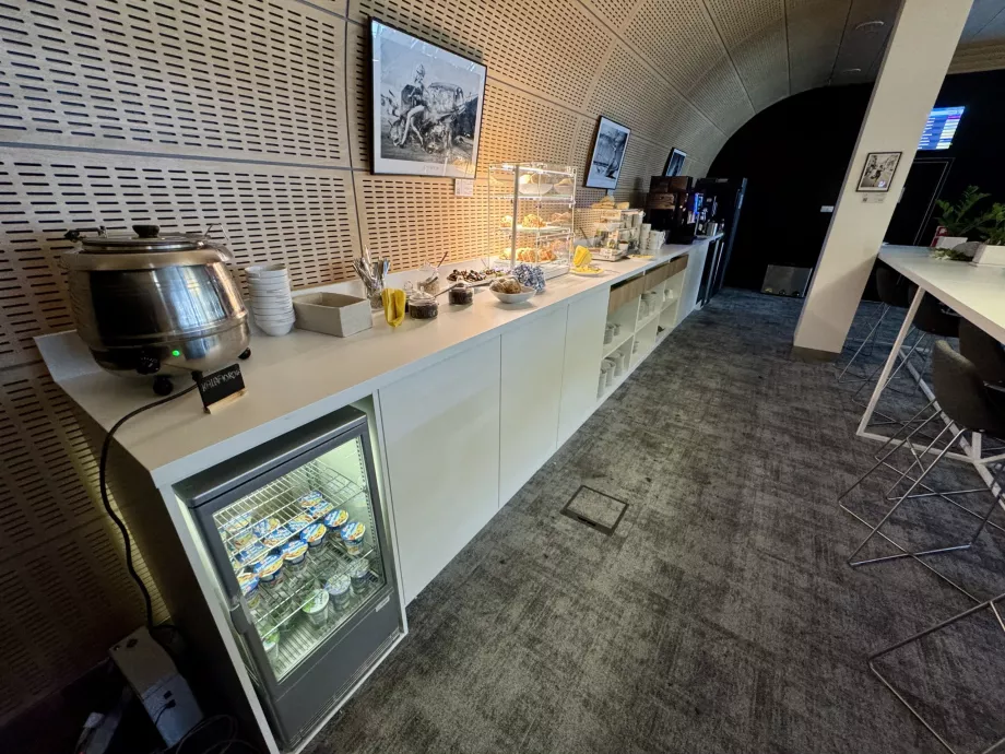 Erfrischungen in der Poznan Lounge