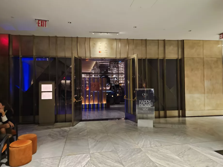 Eingang zum Peak Restaurant