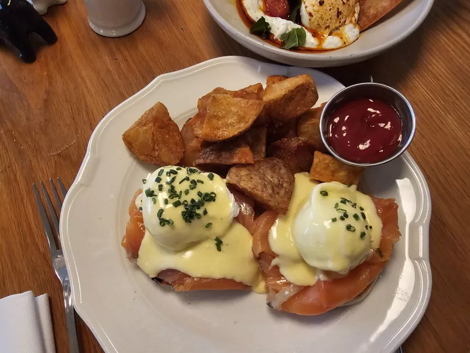 Frühstück, norwegische Eier