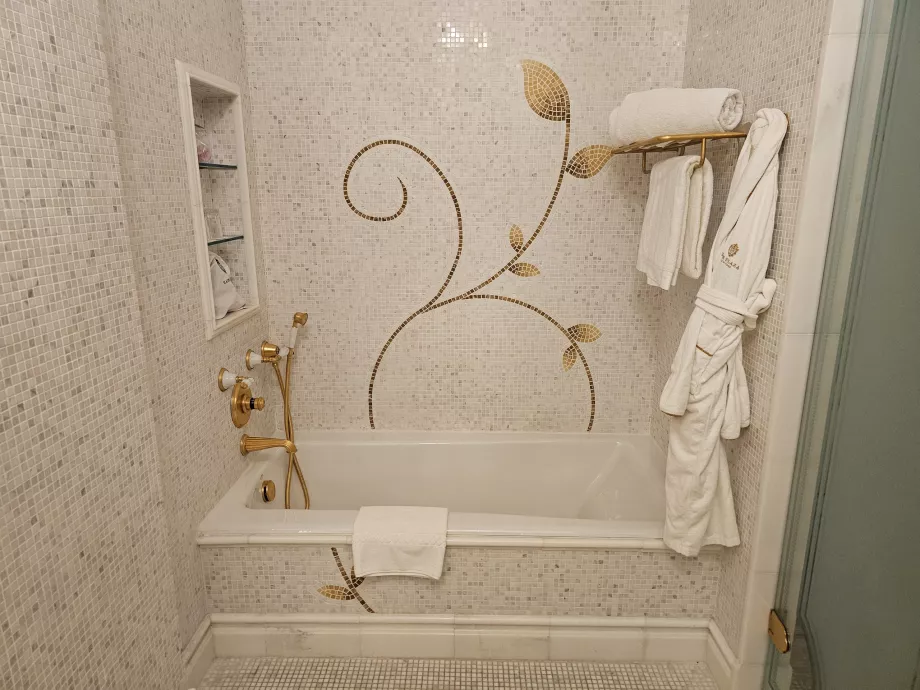 Badewanne im Badezimmer