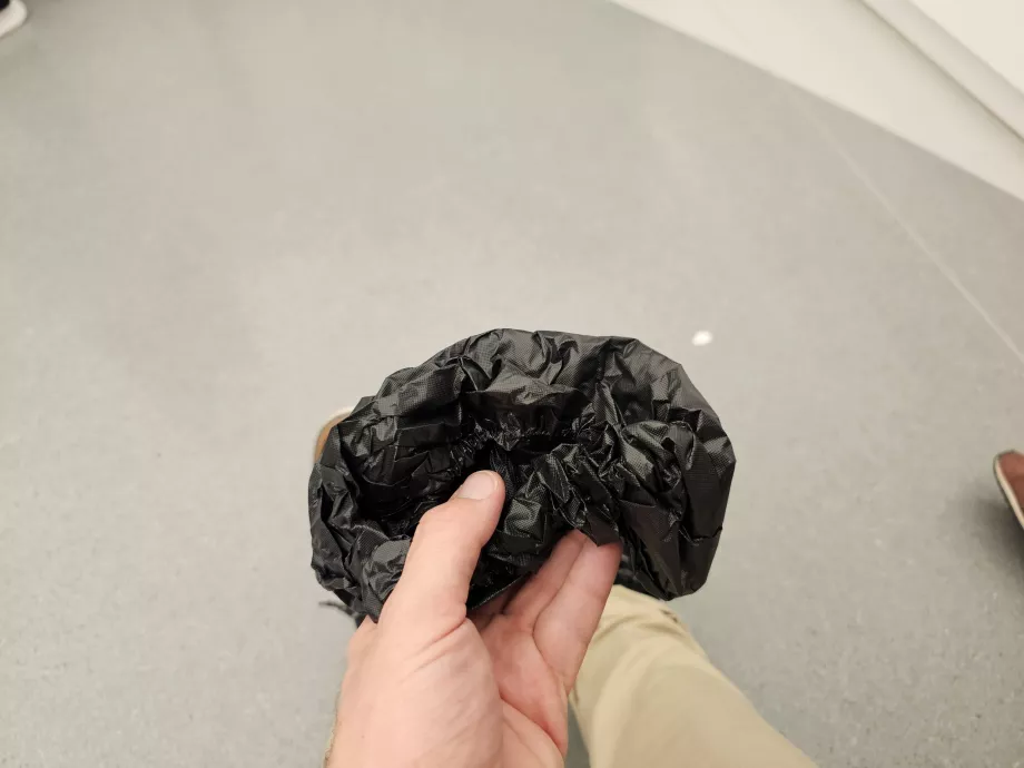 Summit One Vanderbilt, Schuhüberzüge