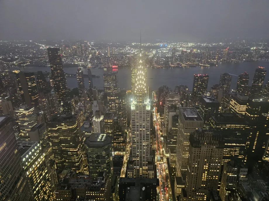 Summit One Vanderbilt, Nachtansicht