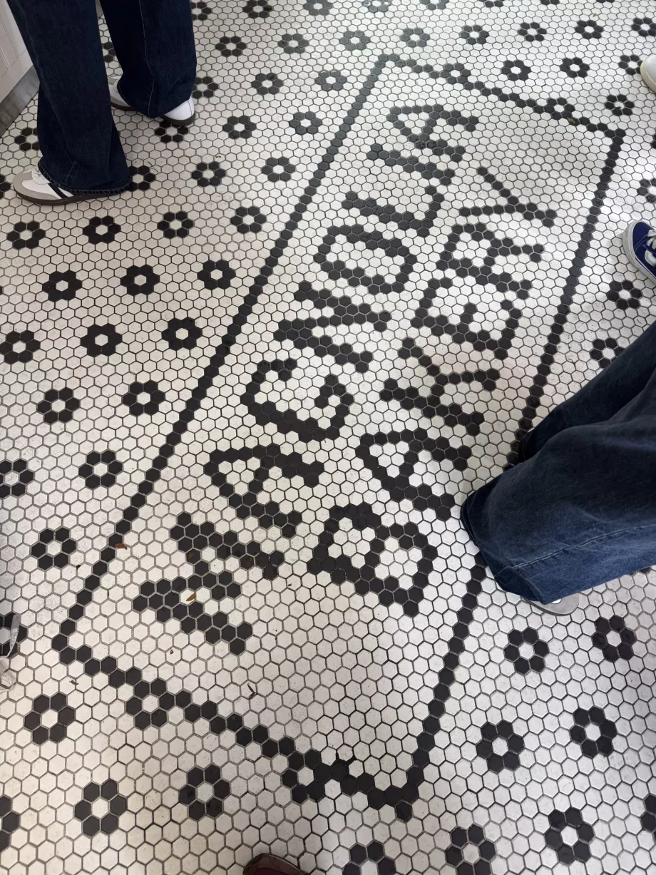 Magnolia Bakery, Schild