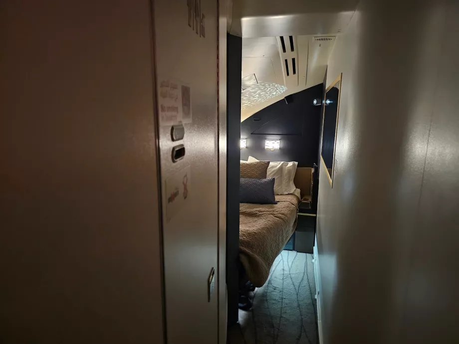 Blick vom Sofa ins Schlafzimmer