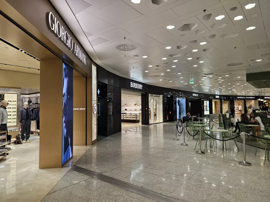 Geschäfte in der Transitzone, Terminal 1