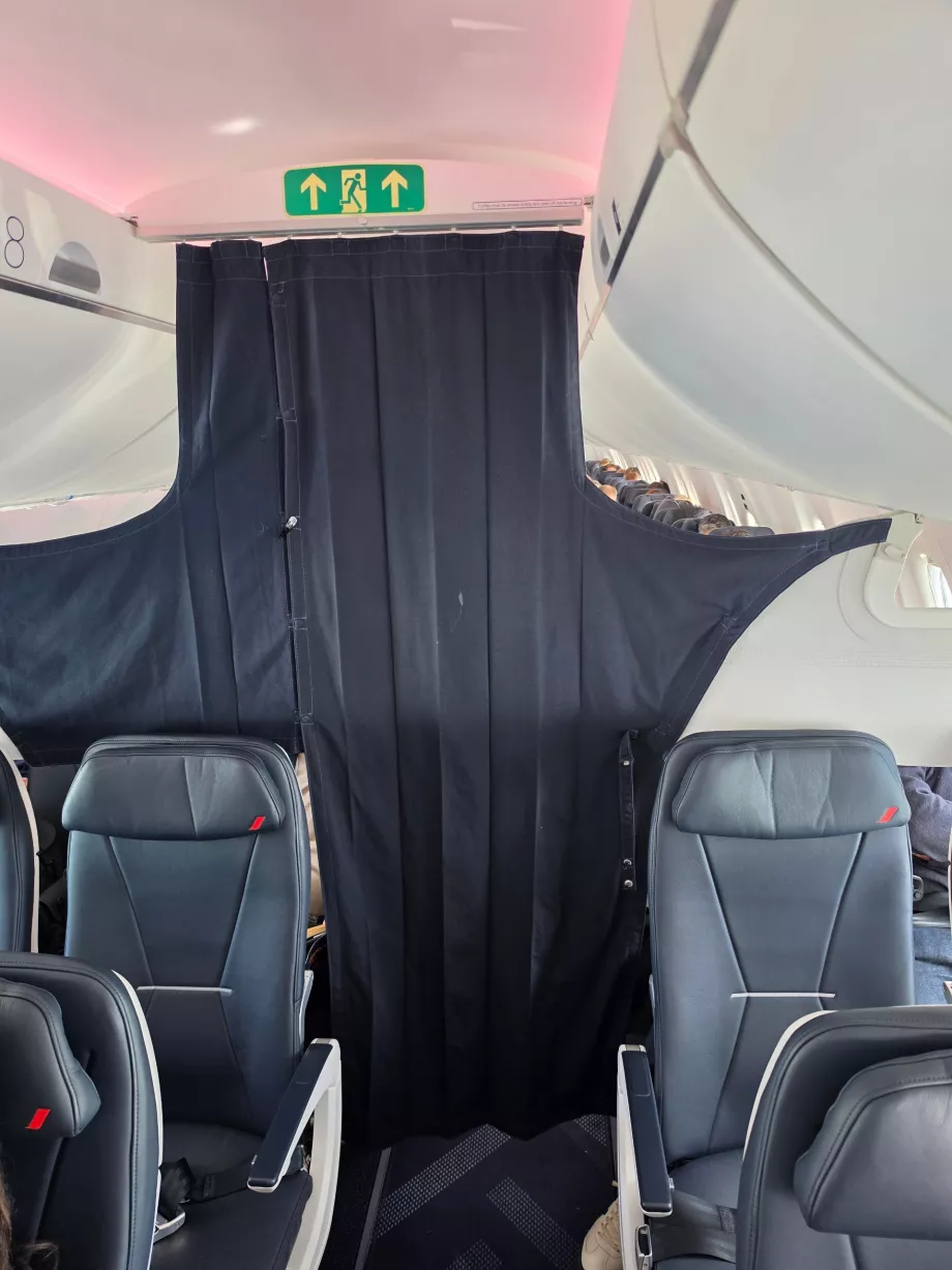 Bereiche „Business“ und „Economy Class“