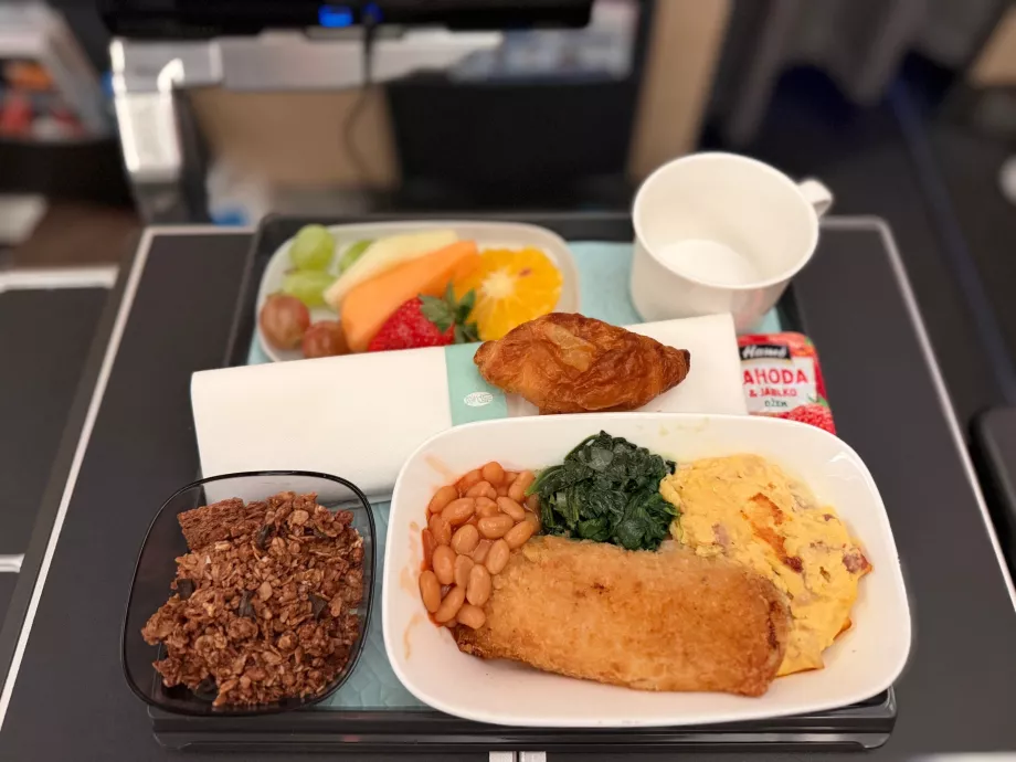 Frühstück auf Flug CI68
