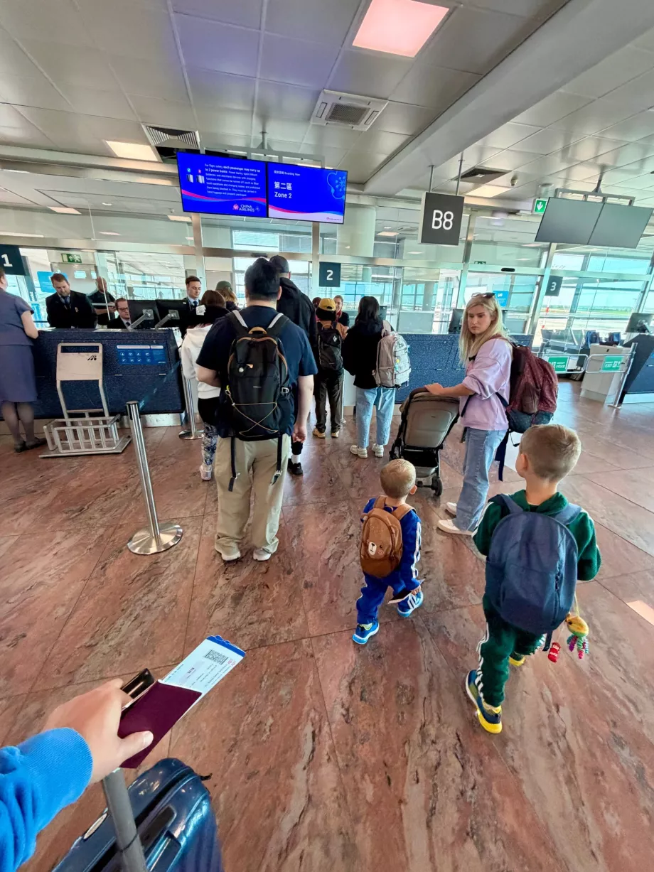 Einsteigen in Flug CI68
