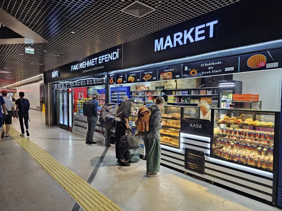 Minimarkt in der Nähe der U-Bahn-Station
