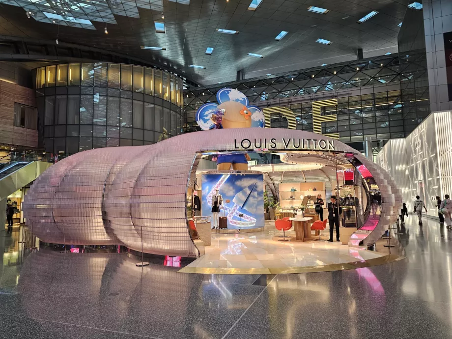 Louis Vuitton, Transitbereich