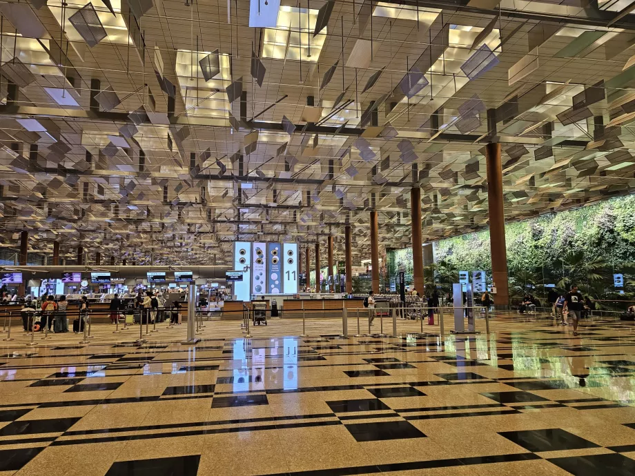 Terminal 3, Abflughalle